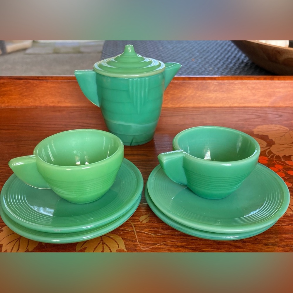 Vintage Akro Agate Jadeite Child’s Tea Set